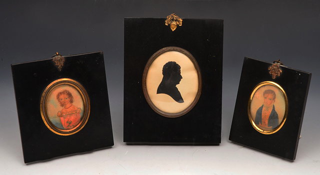 Appraisal: ENGLISH SCHOOL EARLY TH CENTURY A miniature oval portrait of