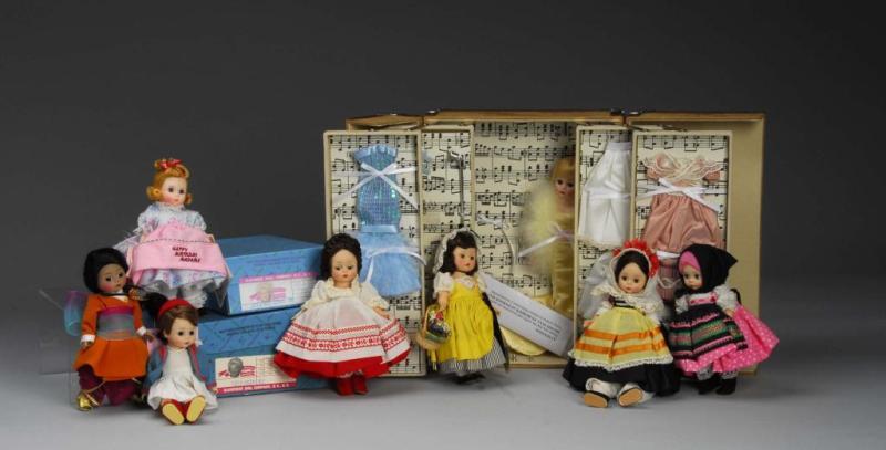 Appraisal: Lot of Madame Alexander Dolls Description Ca - UFDC Convention