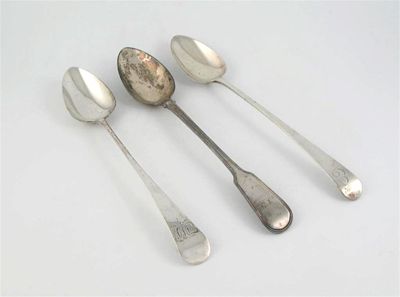 Appraisal: Three George III basting serving spoons a fiddle and thread