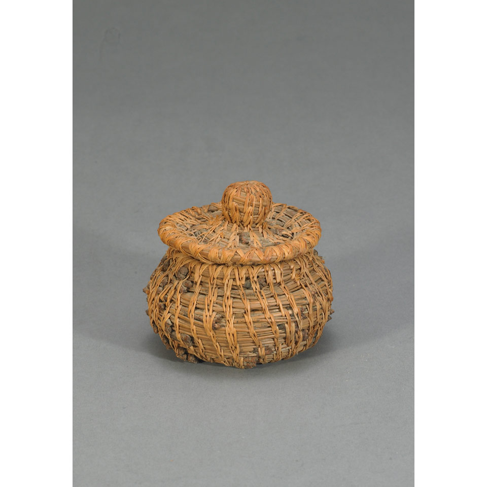 Appraisal: NORTHWEST COAST A WOVEN PINE NEEDLE CONTAINER WITH LID diameter