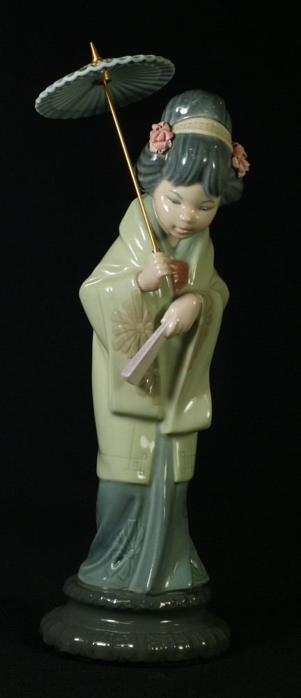 Appraisal: Lladro Japanese with Parasol tall