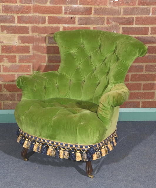 Appraisal: A VICTORIAN DEEP BUTTON APPLE GREEN VELVET SALON CHAIR with