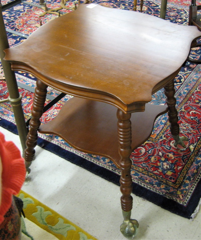 Appraisal: VICTORIAN STYLE MAHOGANY LAMP TABLE having a square top and