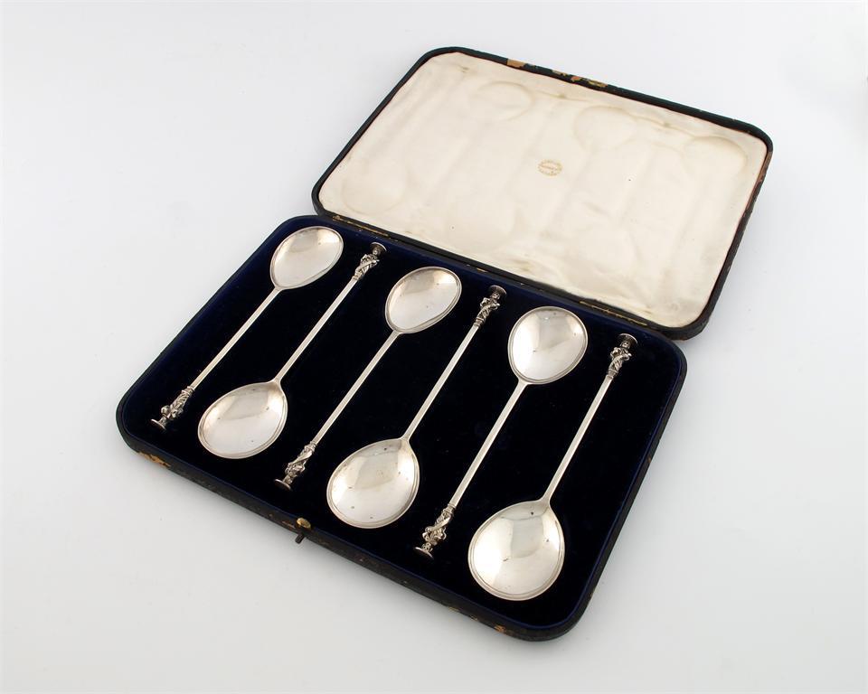 Appraisal: A set of six Edwardian silver Apostle spoons