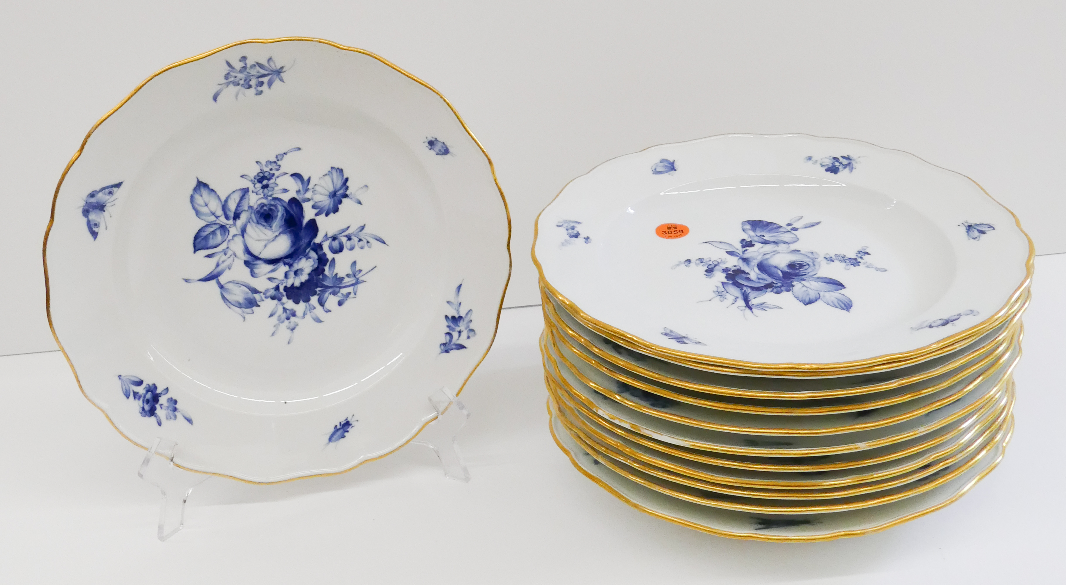 Appraisal: pc Meissen Blue Flowers and Insects Porcelain Dinner Plates Gilt