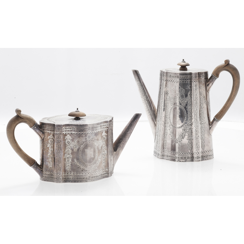 Appraisal: A Victorian silver coffee pot The Barnards London of tapered