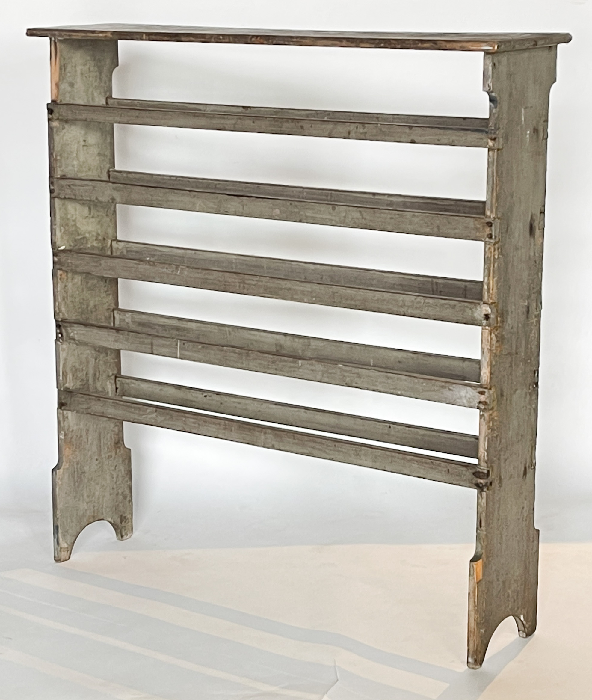 Appraisal: AMERICAN COUNTRY PAINTED RACK Second quarter th century pine Shelf