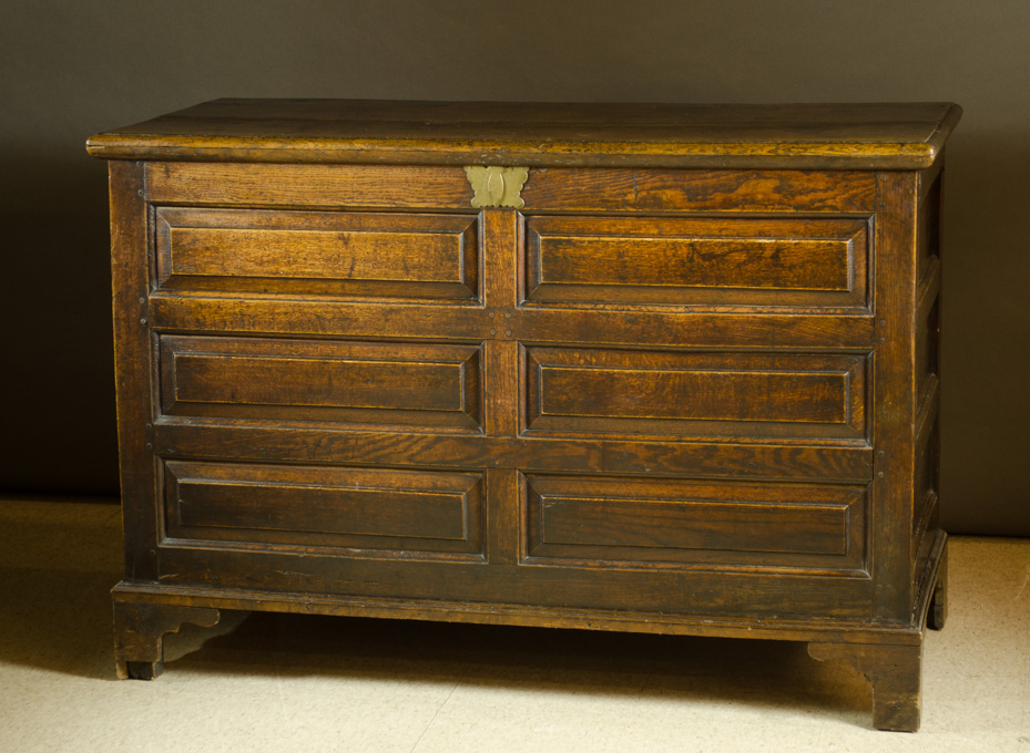 Appraisal: GEORGE II OAK LIFT-TOP DOWER CHEST English th century having