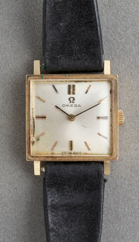 Appraisal: K Gold Omega Swiss Wrist Watch K Gold Omega wristwatch