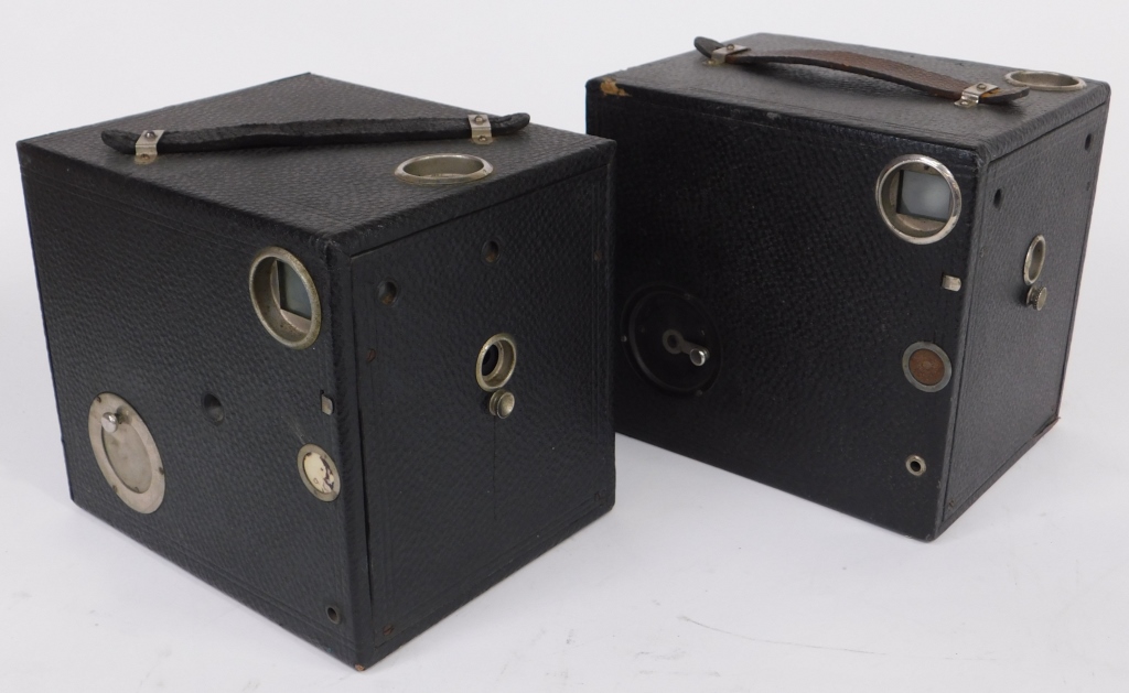 Appraisal: LOT OF MAGAZINE BOX CAMERAS Lot of unknown possibly Seneca