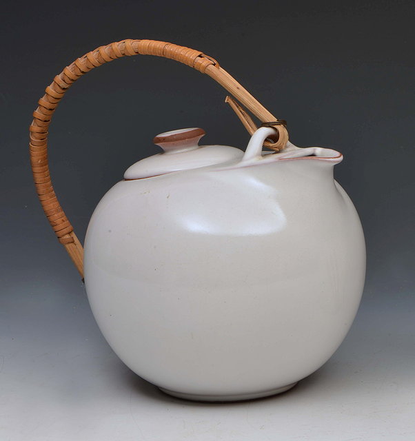 Appraisal: Manner of Otto Lindig and the Bauhaus SchoolTeapot and cover