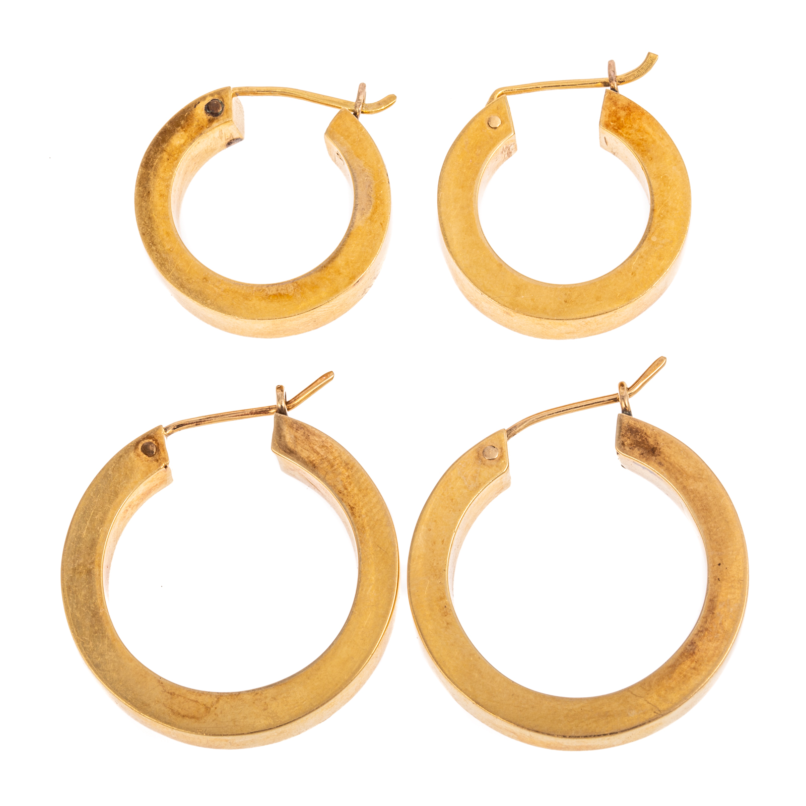 Appraisal: TWO PAIRS OF K YELLOW GOLD HOOPS Two pairs of