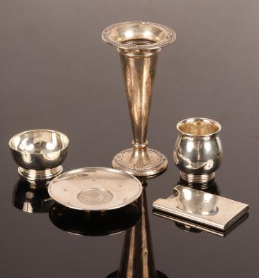 Appraisal: A small quantity of silver including a coin set ashtray