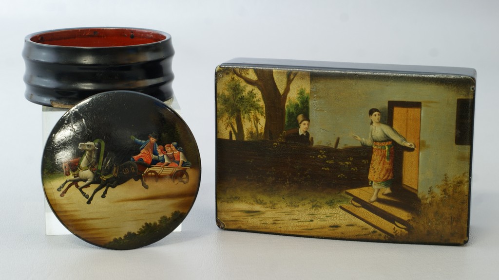 Appraisal: lacquered paper mache Russian boxes round with horse drawn carriage