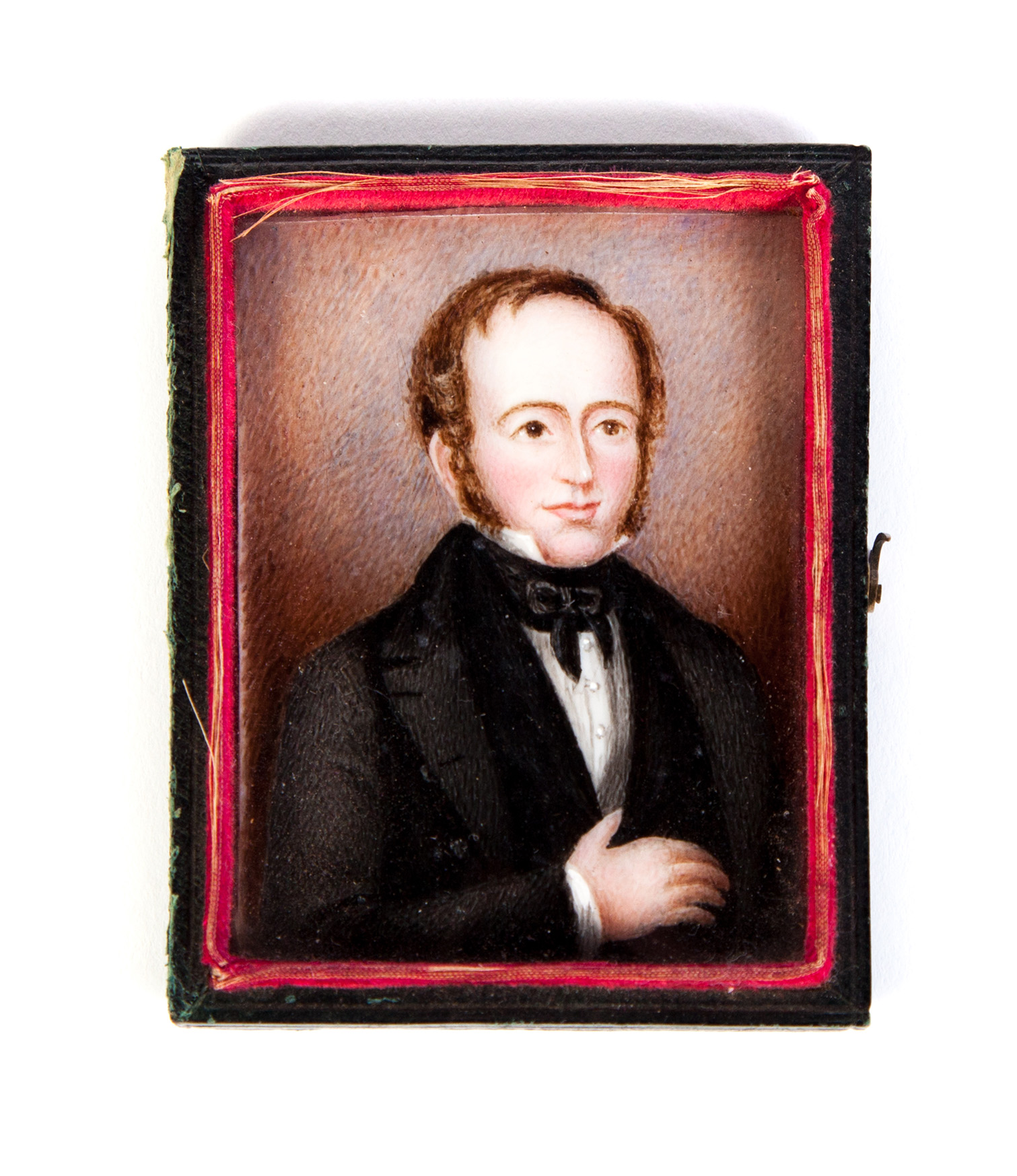 Appraisal: MINIATURE OF A GENTLEMAN American nd quarter- th century Ruddy-cheeked