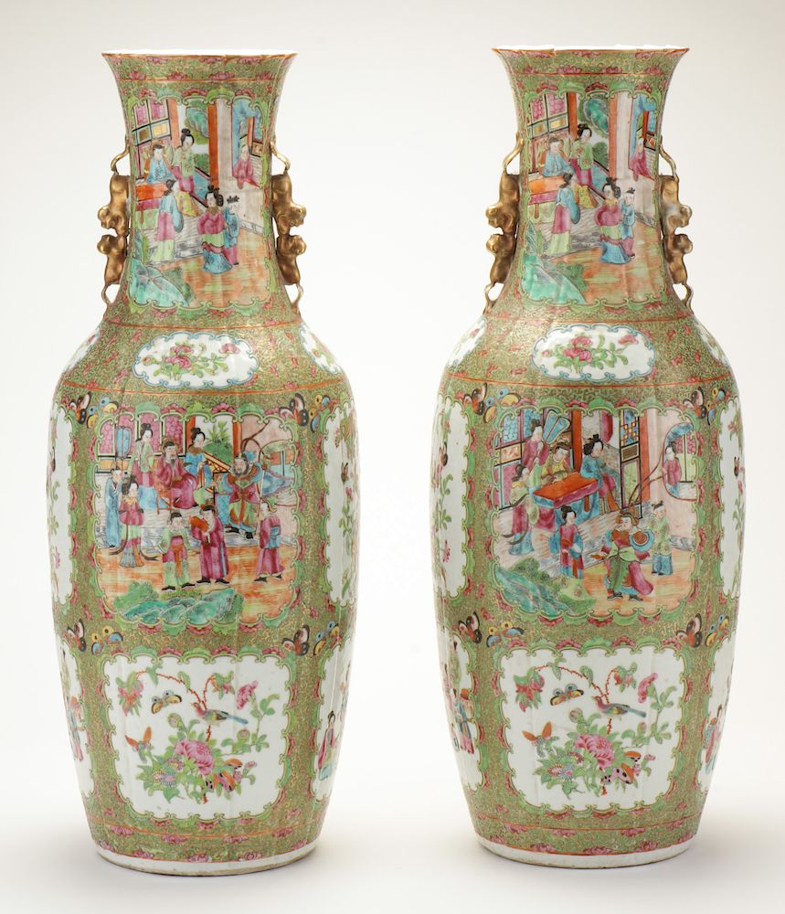 Appraisal: Pair of Antique Chinese Rose Medallion Tall Vases Pair of