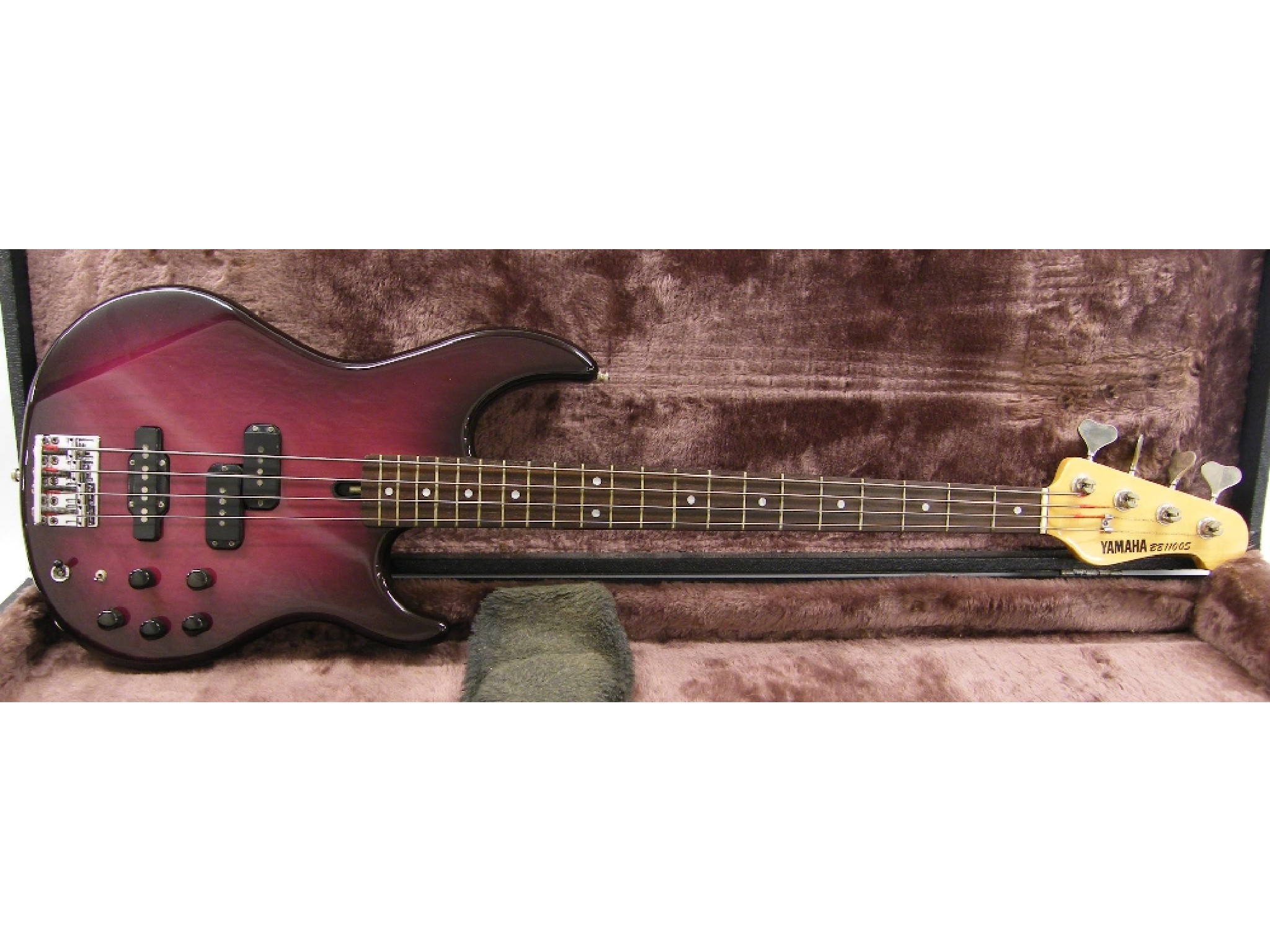 Appraisal: Yamaha BB S bass guitar made in Taiwan ser no