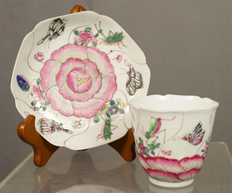 Appraisal: Chinese Export porcelain handleless teacup and saucer shaped rim concentric