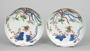 Appraisal: A Pair of th Century Imari Plates Polychrome porcelain plates