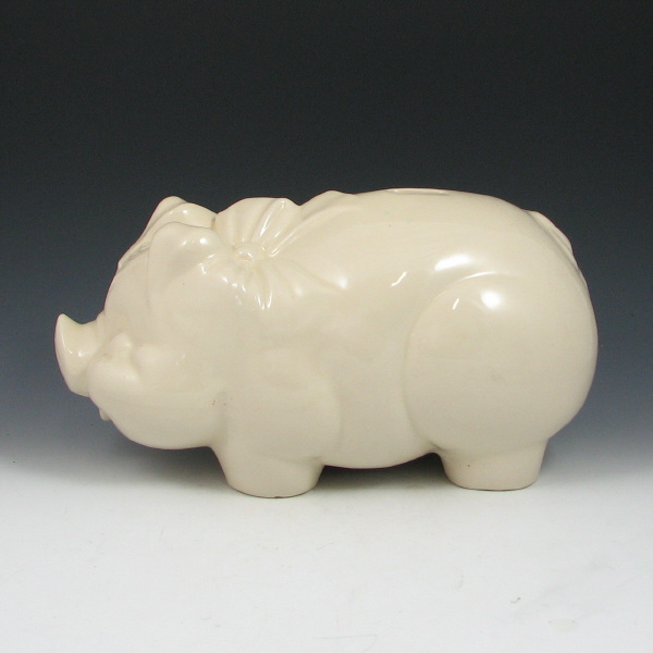 Appraisal: Hull Pig Bank - Mint Hull undecorated pig bank Unmarked