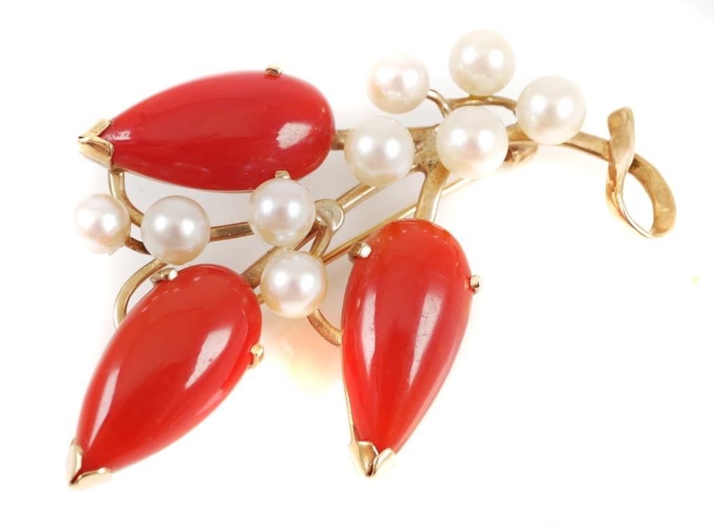 Appraisal: Marked Ming's Hawaii Elegant vintage k gold brooch with pearls