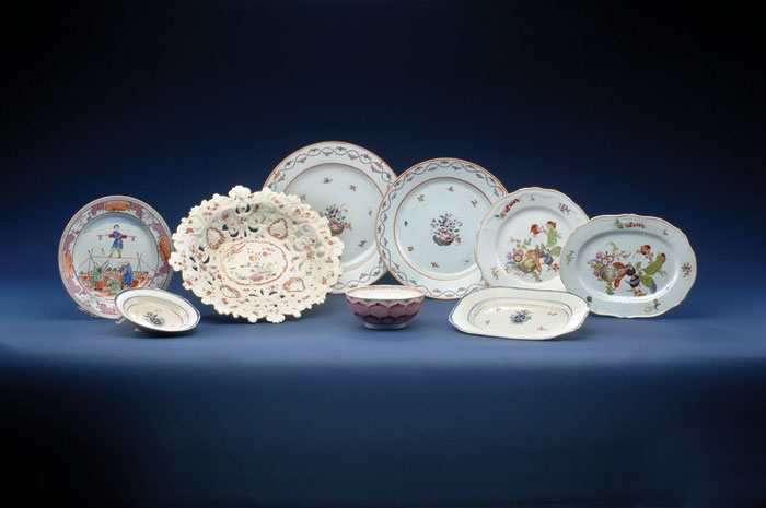 Appraisal: SIX CHINESE EXPORT PORCELAIN DINNERWARES DECORATED WITH FAMILLE ROSE FLOWERS