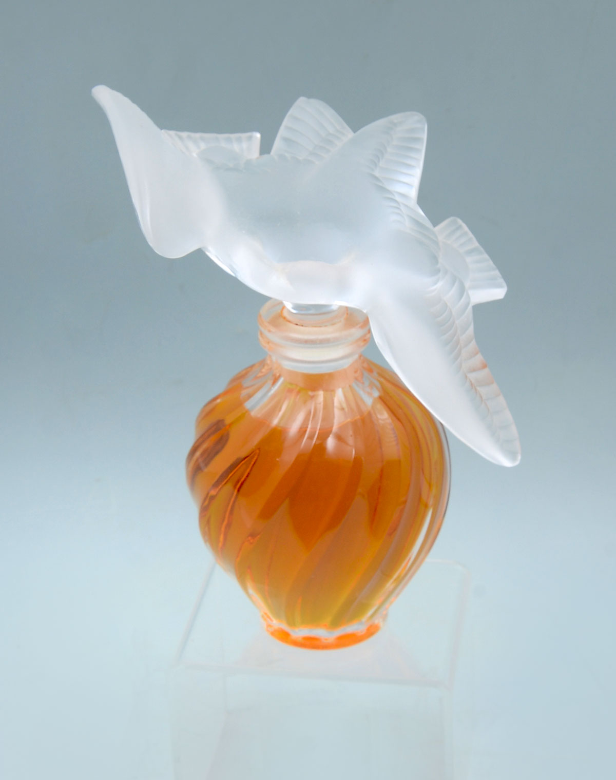 Appraisal: LARGE LALIQUE NINA RICCI PERFUME BOTTLE ''L'Air du Temps'' is