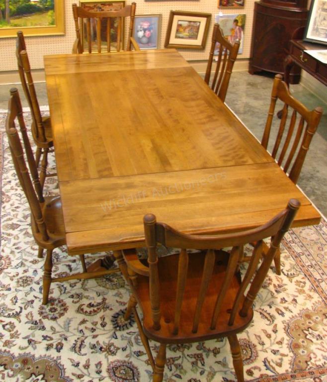 Appraisal: Pennsylvania House Dining Room Suite walnut table with end leaves