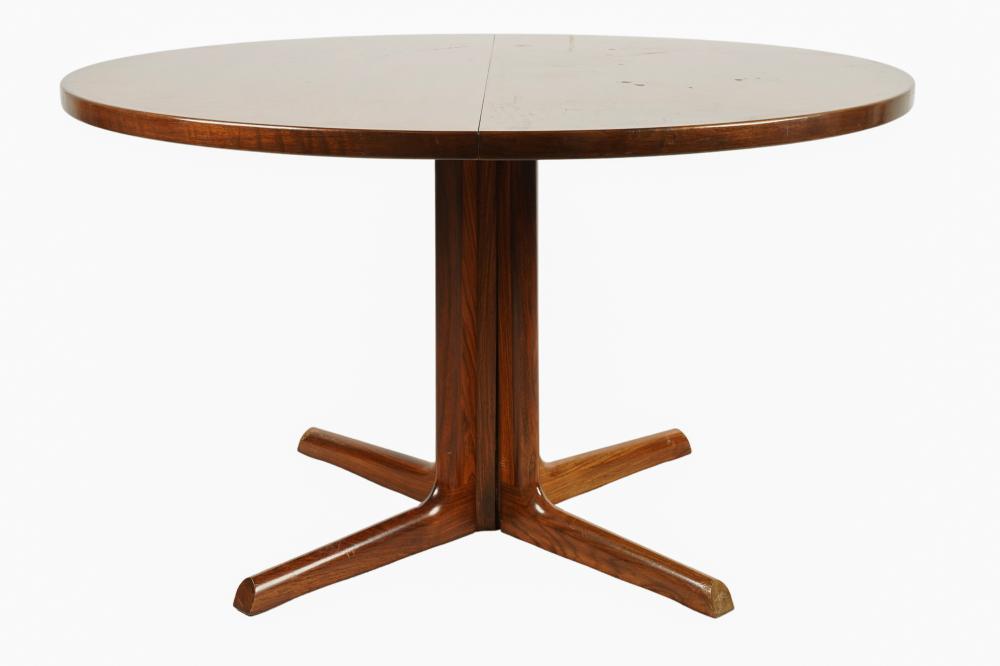 Appraisal: NIELS MOLLER FOR GUDME MOBELFABRIK ROSEWOOD DINING TABLEmid th century