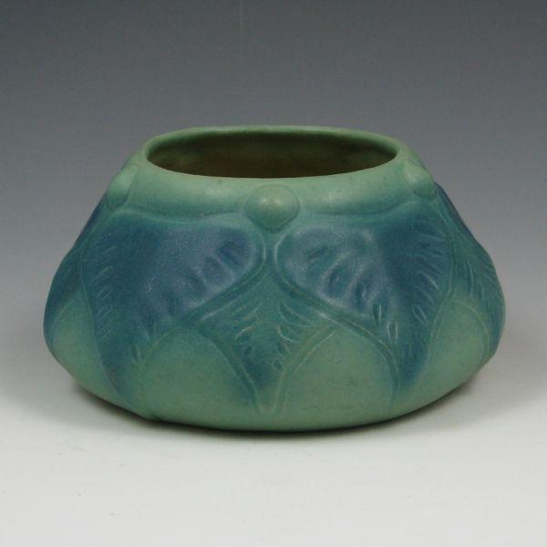 Appraisal: Van Briggle squat vase from the late s in Ming