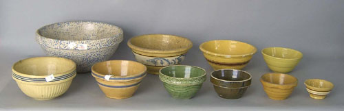 Appraisal: Ten yellowware and pottery mixing bowls to include a blue