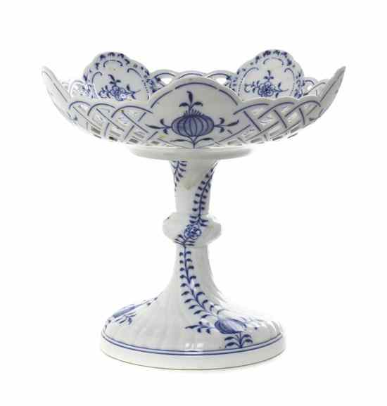 Appraisal: A Meissen Porcelain Tazza in the Blue Onion pattern having