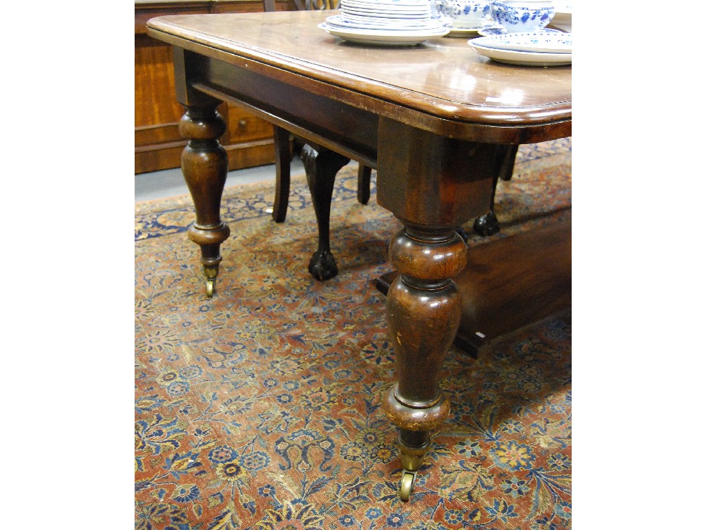 Appraisal: Victorian mahogany wind action dining table the top having a