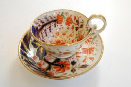 Appraisal: EARLY VICTORIAN IMARI PATTERN CUP SAUCER