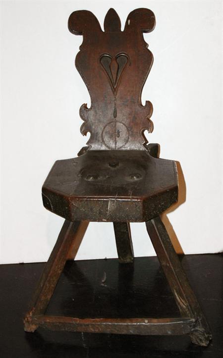 Appraisal: Italian Carved Walnut Hall Chair Estimate -