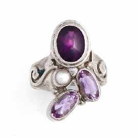 Appraisal: A Shankari sterling silver amethyst and cultured pearl dress ring