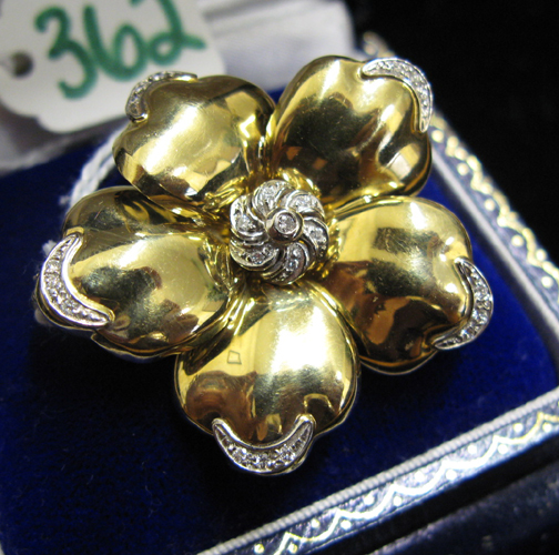 Appraisal: DIAMOND AND EIGHTEEN KARAT GOLD FLOWER BROOCH - inches in