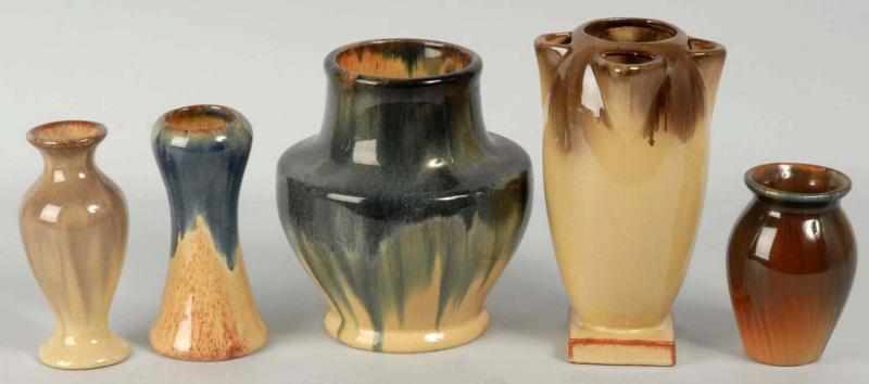 Appraisal: Lot of Blended Muncie Pottery Vases Description Includes one square