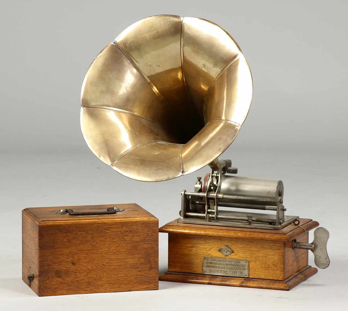 Appraisal: Edison Bell ''Ideal'' Type 'A' Serial Condition Rare model with