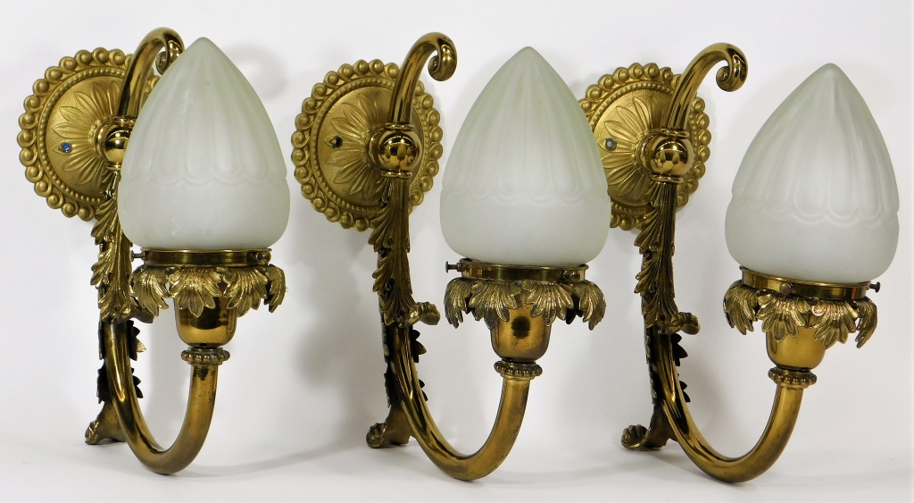 Appraisal: PC C FRENCH STYLE GILT ACANTHUS LEAF SCONCES United States