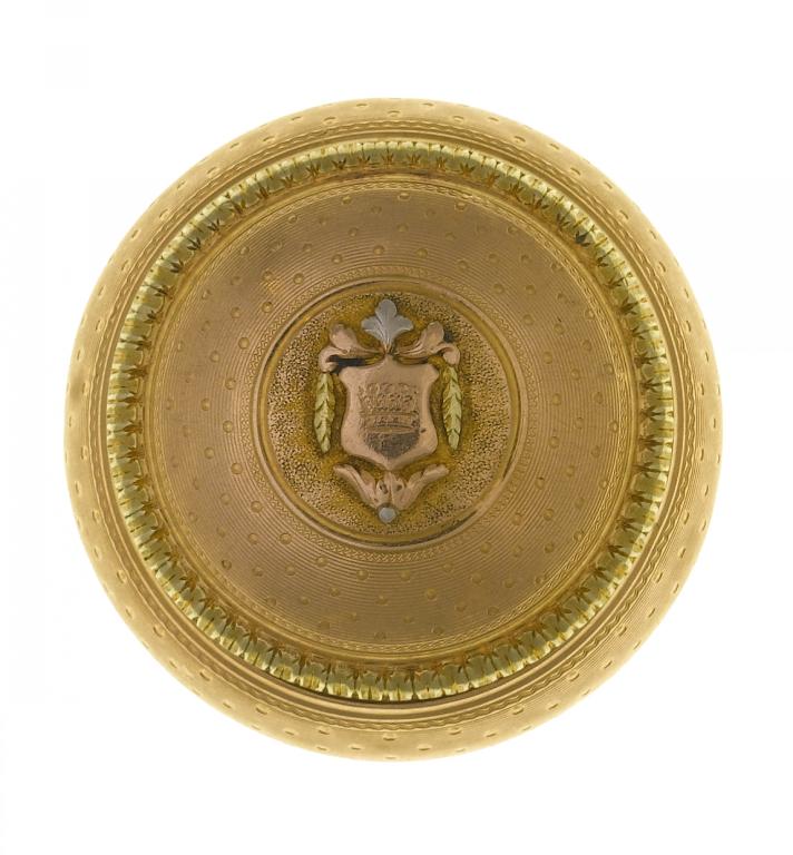 Appraisal: A FRENCH FOUR-COLOUR GOLD PATCH BOX compressed circular the domed