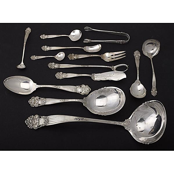 Appraisal: TOWLE GEORGIAN SILVER FLATWARETwelve -piece place settings and eighteen serving