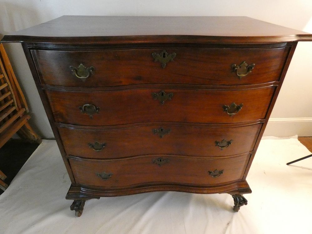 Appraisal: ANTIQUE CHIPPENDALE CHEST Mid late th century American Chippendale drawer