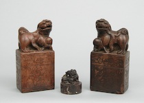 Appraisal: A Pair of Carved Foo Dogs A pair of carved