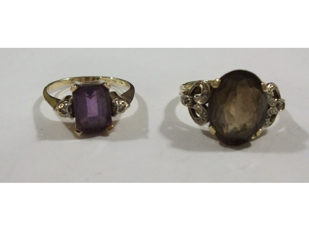 Appraisal: Lot comprising a ct gold amethyst and diamond set three