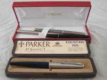 Appraisal: A mixed lot comprising an American Parker fountain pen in