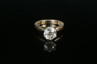 Appraisal: LADY'S RING K Yellow Gold and Diamond Solitaire Ring set