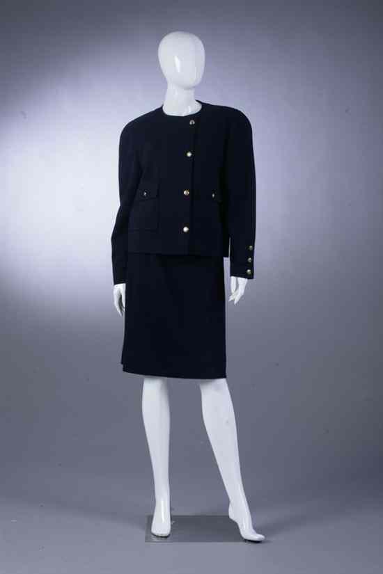 Appraisal: CHANEL BOUTIQUE NAVY WOOL SUIT late s Size retailed Bergdorf