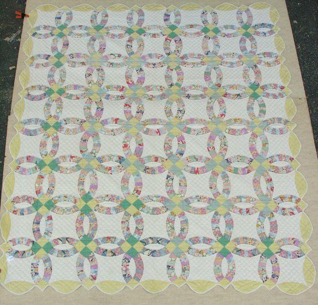 Appraisal: WEDDING RING QUILT Nicely hand quilted - stitches per inch