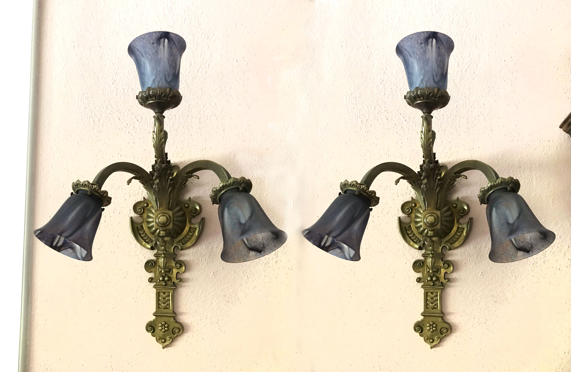 Appraisal: PAIR OF BRONZE LIGHT SCONCES cast bronze light wall sconces